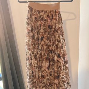 Aritzia Wilfred twirl midi skirt-perfect condition , size XS